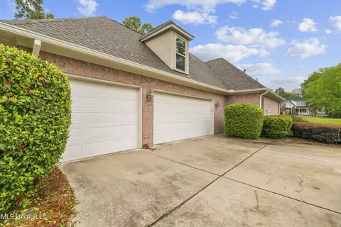 Exterior - 477 Wimbledon Dr, Brandon, MS 39047 photo 15 of 22