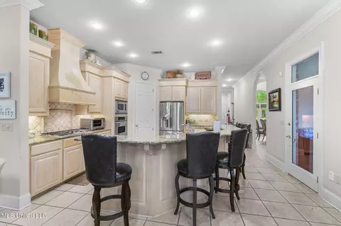Kitchen - 477 Wimbledon Dr, Brandon, MS 39047 photo 1 of 6