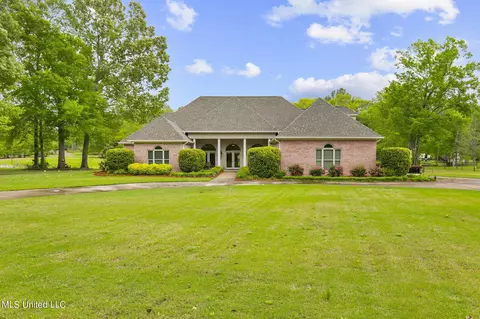 Exterior - 477 Wimbledon Dr, Brandon, MS 39047 photo 2 of 22