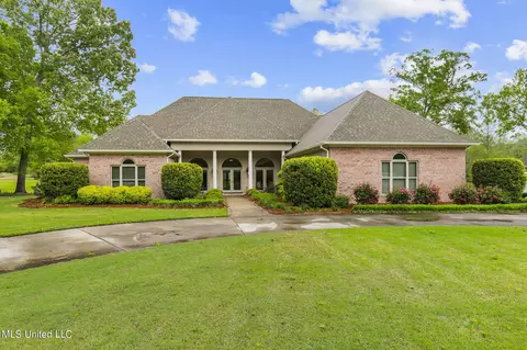 477 Wimbledon Dr, Brandon, MS 39047