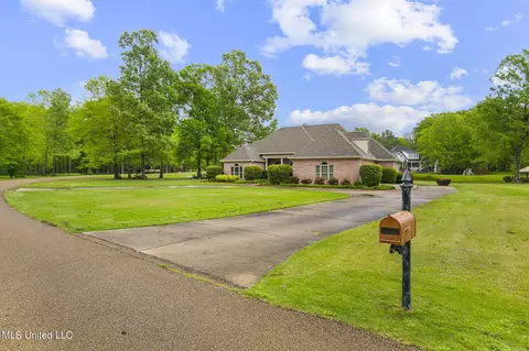 Exterior - 477 Wimbledon Dr, Brandon, MS 39047 photo 18 of 22