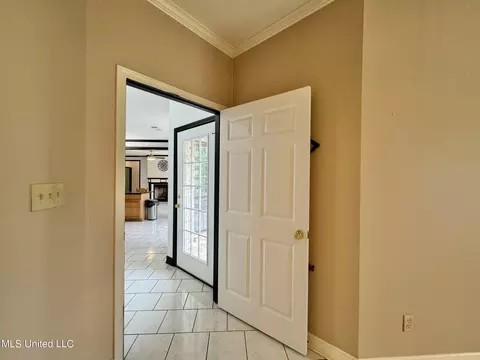 Entry Way - 297 Ridgecrest Dr, Pope, MS 38658 photo 11 of 15