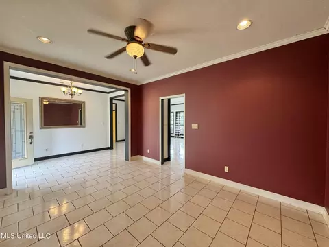 Living - 297 Ridgecrest Dr, Pope, MS 38658 photo 3 of 9