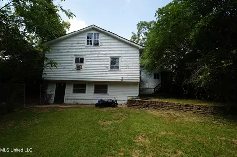 Exterior - 1037 Belhaven St, Jackson, MS 39202 photo 2 of 3