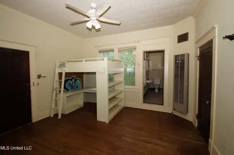 Bedroom - 1037 Belhaven St, Jackson, MS 39202 photo 2 of 5