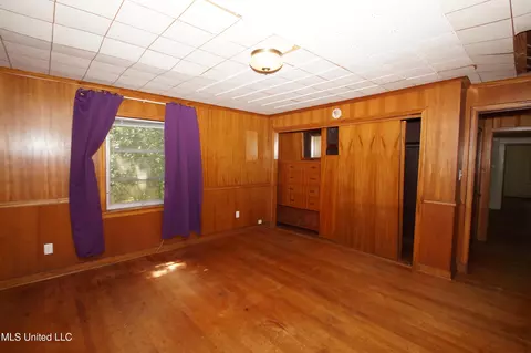 Bedroom - 1037 Belhaven St, Jackson, MS 39202 photo 3 of 5
