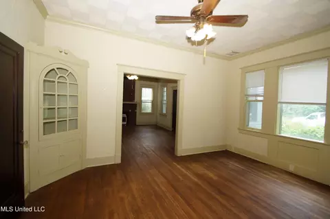 Living - 1037 Belhaven St, Jackson, MS 39202 photo 3 of 3