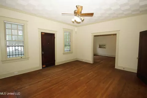 Living - 1037 Belhaven St, Jackson, MS 39202 photo 1 of 3