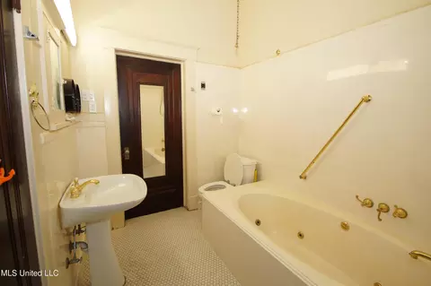 Bath - 1037 Belhaven St, Jackson, MS 39202 photo 2 of 2