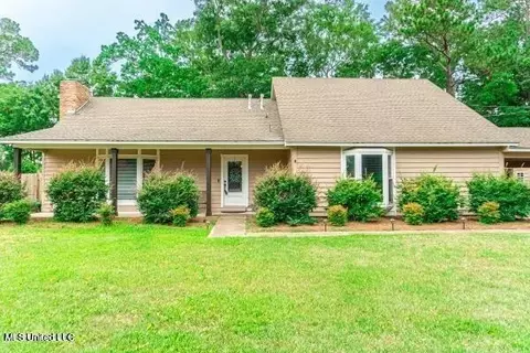 919 Warren St, Pascagoula, MS 39567