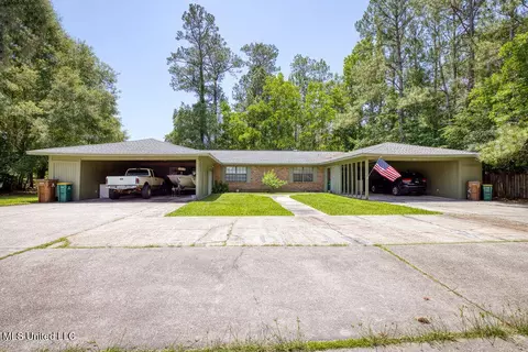 132 Via Don Ray Rd #C & D, Long Beach, MS 39560