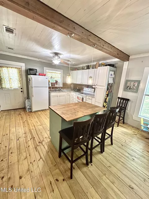 Kitchen - 271 Barton Agricola Rd, Lucedale, MS 39452 photo 1 of 3