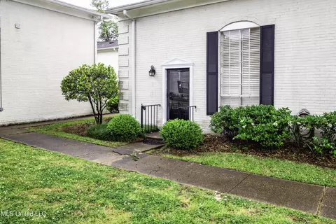 5025 Wayneland Dr #G4, Jackson, MS 39211