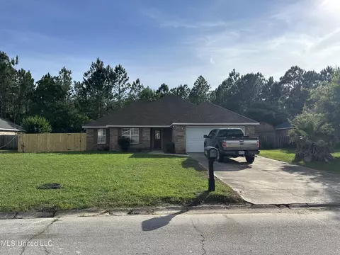 6929 Pinehurst Dr, Ocean Springs, MS 39564