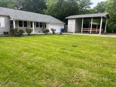 Exterior - 1313 N Jackson St, Brookhaven, MS 39601 photo 2 of 4