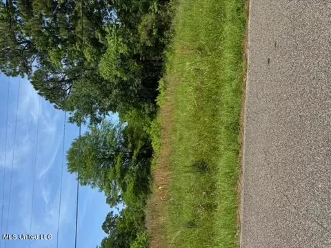 23402 Arcadia Farm Rd, Pass Christian, MS 39571