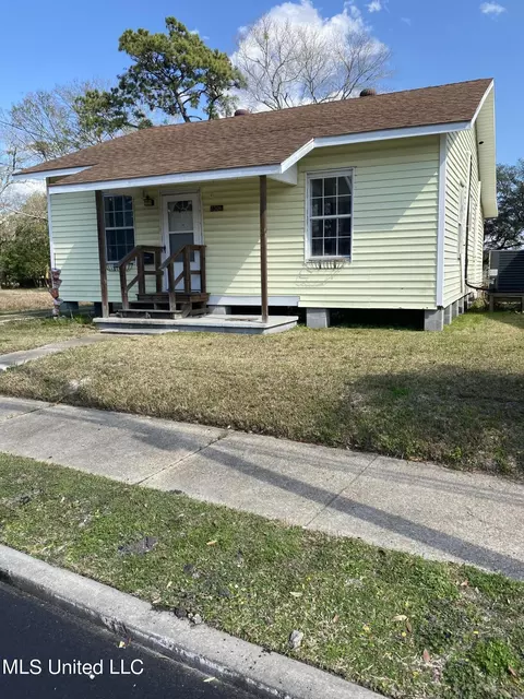 2306 Canty St, Pascagoula, MS 39567