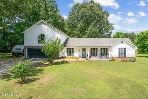 8015 Huckleberry Dr, Olive Branch, MS 38654