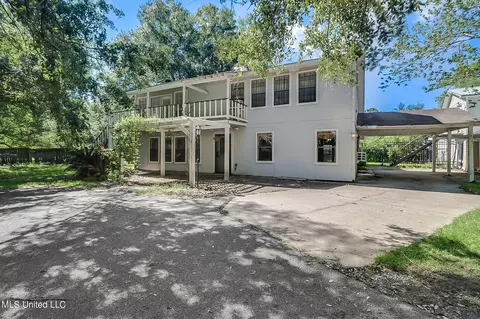 3201 Martin St, Pascagoula, MS 39581