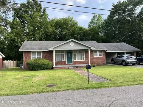2218 Alice Dr, Hattiesburg, MS 39402