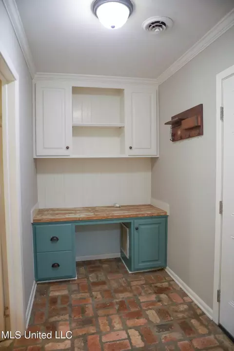 Other - 915 Briarwood Dr, Jackson, MS 39211 photo 1 of 4