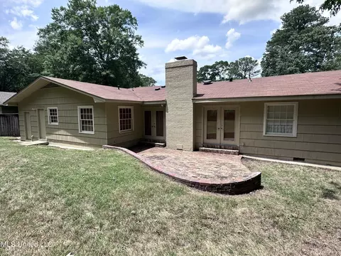 Exterior - 915 Briarwood Dr, Jackson, MS 39211 photo 4 of 6