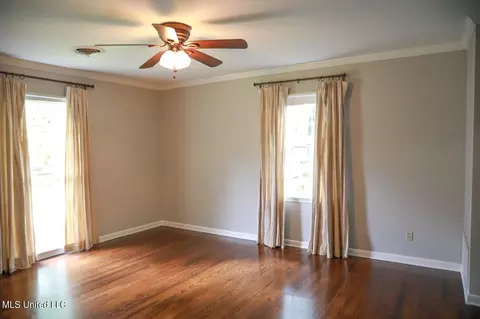 Bedroom - 915 Briarwood Dr, Jackson, MS 39211 photo 3 of 5