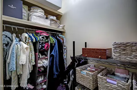 Other - 239 E Pinebrook Dr, Brandon, MS 39047 photo 9 of 10