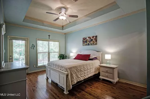 Bedroom - 239 E Pinebrook Dr, Brandon, MS 39047 photo 1 of 5