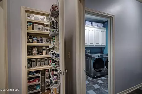 Other - 239 E Pinebrook Dr, Brandon, MS 39047 photo 3 of 10