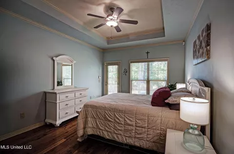 Bedroom - 239 E Pinebrook Dr, Brandon, MS 39047 photo 4 of 5