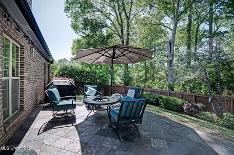 Exterior - 239 E Pinebrook Dr, Brandon, MS 39047 photo 4 of 5