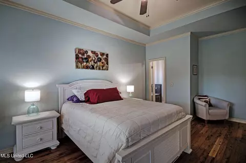 Bedroom - 239 E Pinebrook Dr, Brandon, MS 39047 photo 3 of 5