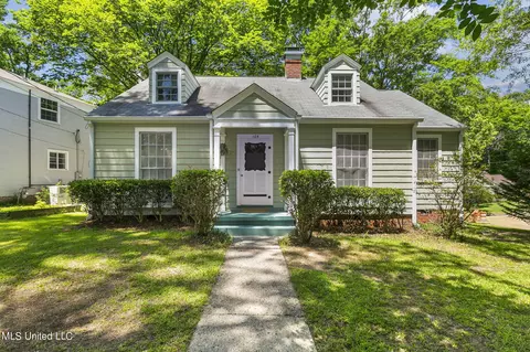105 Pinehaven Dr, Jackson, MS 39202