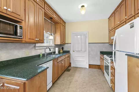 105 Pinehaven Dr, Jackson, MS 39202 photo 17