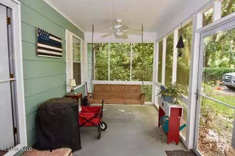206 E Old Pass Rd, Long Beach, MS 39560 photo 2