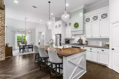 Kitchen - 289 John Hill Rd, Brandon, MS 39047 photo 1 of 6
