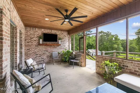 Exterior - 289 John Hill Rd, Brandon, MS 39047 photo 13 of 25
