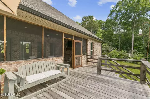 Exterior - 289 John Hill Rd, Brandon, MS 39047 photo 16 of 25
