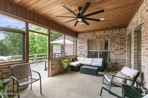 Exterior - 289 John Hill Rd, Brandon, MS 39047 photo 14 of 25