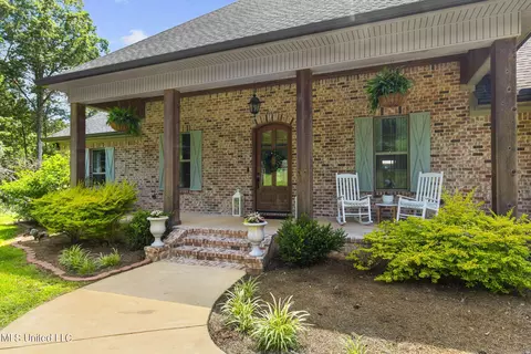 Exterior - 289 John Hill Rd, Brandon, MS 39047 photo 3 of 25