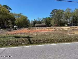 2809 Dolphin Dr, Gautier, MS 39553