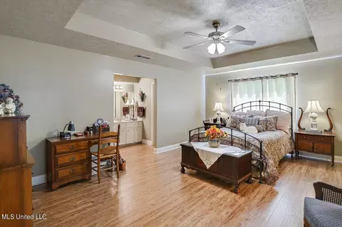 Bedroom - 214 Oak Bnd, Madison, MS 39110 photo 1 of 4