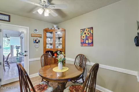 Dining - 214 Oak Bnd, Madison, MS 39110 photo 1 of 1