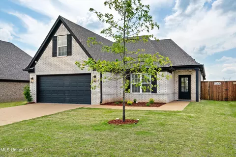 8629 Jackie Dr, Southaven, MS 38672