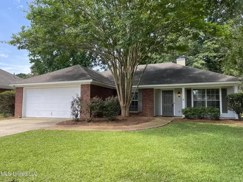 143 Eastwood Cir, Florence, MS 39073