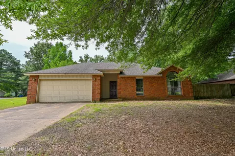 6817 Alexander Dr, Olive Branch, MS 38654