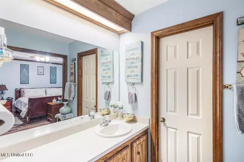 Bath - 179 Keriville Dr, Byram, MS 39272 photo 1 of 2