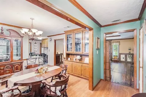 Dining - 179 Keriville Dr, Byram, MS 39272 photo 1 of 2