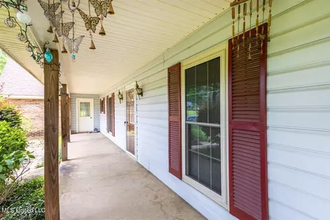 Exterior - 179 Keriville Dr, Byram, MS 39272 photo 4 of 6